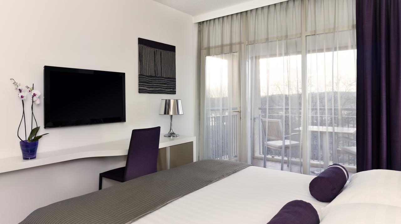 Arena Hotel מדולין חדר תמונה