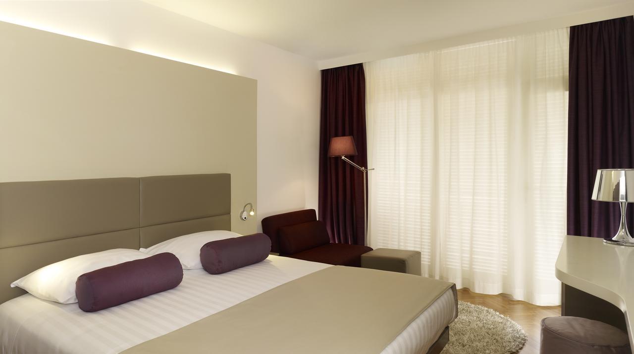 Arena Hotel מדולין חדר תמונה