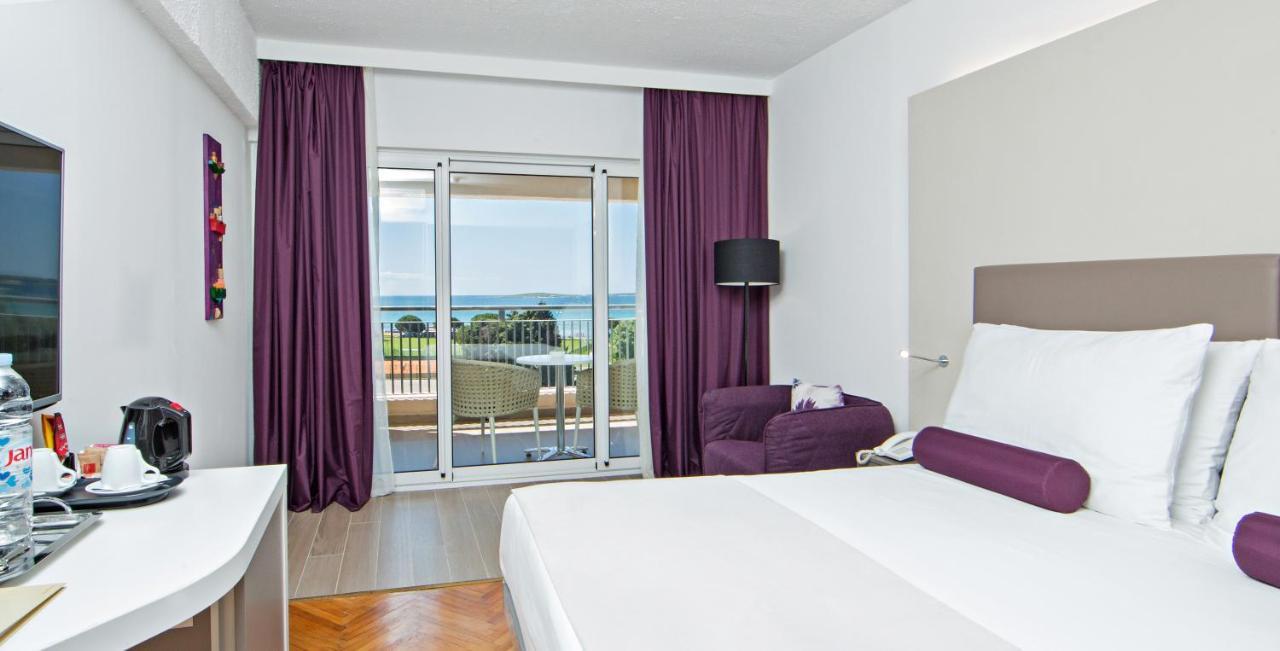 Arena Hotel מדולין מראה חיצוני תמונה