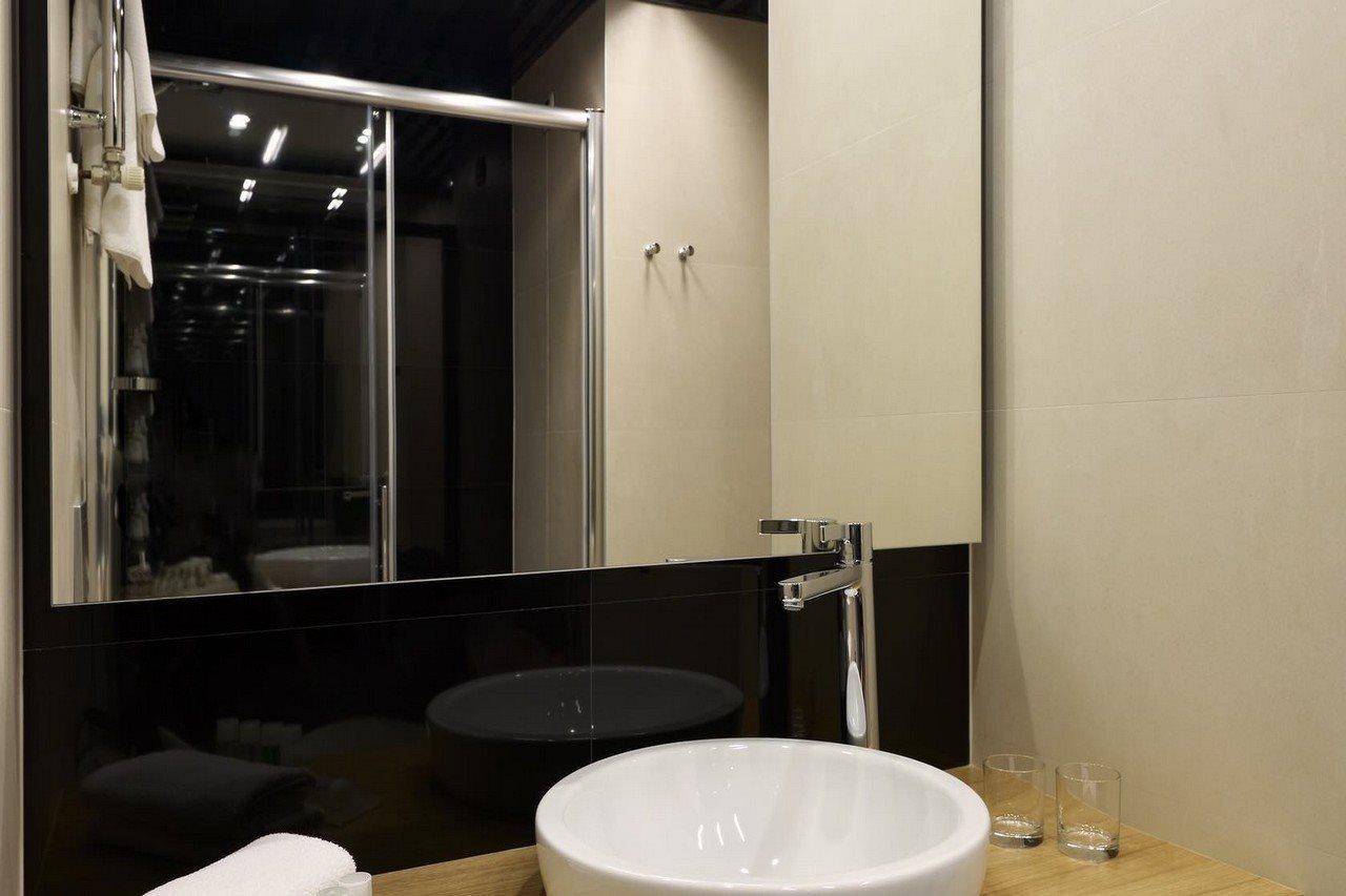 Arena Hotel מדולין מראה חיצוני תמונה